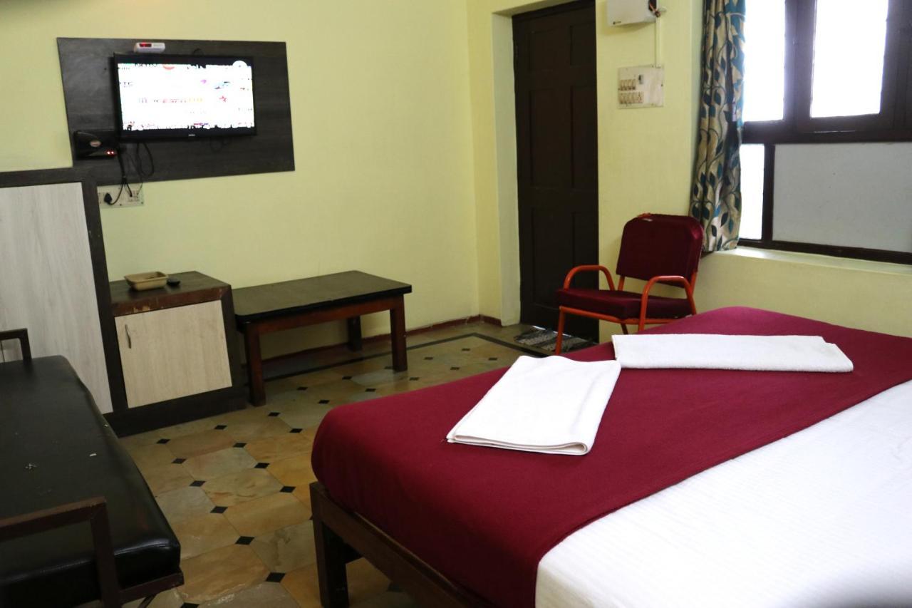 Hotel Siva Sakthi Tiruvannāmalai Exterior foto